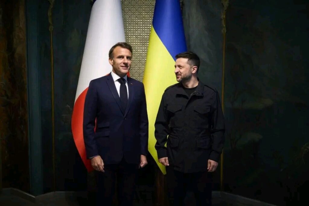 Ukraine : Macron réaffirme le soutien indéfectible de la France à l’Ukraine lors de sa fête de l’Indépendance