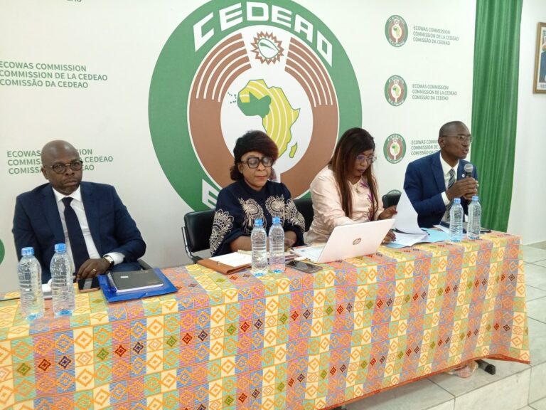 ‎Économie menacée : La société civile mobilisée contre le blanchiment‎‎