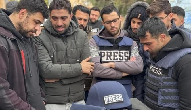 Gaza : 131 journalistes israéliens dénoncent les attaques contre leurs confrères palestiniens et réclament une enquête indépendante