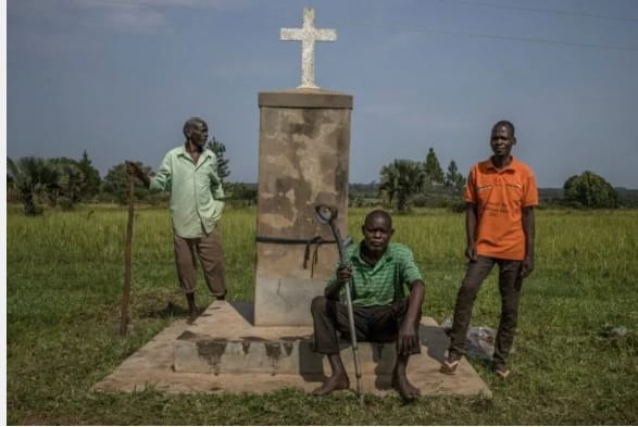 Ouganda : les « voyageurs de la nuit », enfants rescapés des atrocités de Joseph Kony