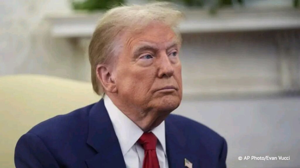 États-Unis / Politique: Trump promet de s’attaquer aux « fous de gauche » après l’assassinat de Charlie Kirk