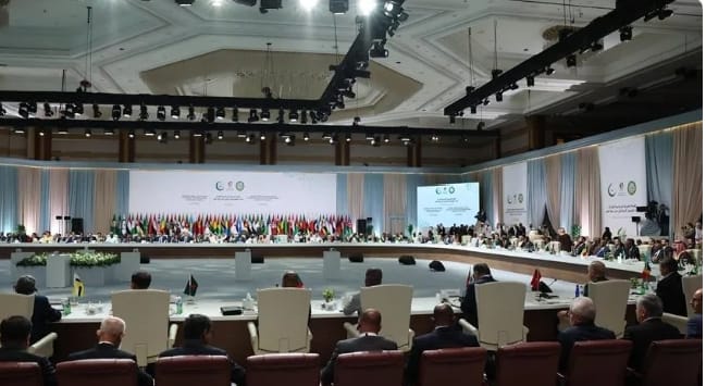 Doha : l’émir du Qatar fustige Israël et appelle à une solidarité arabe renforcée