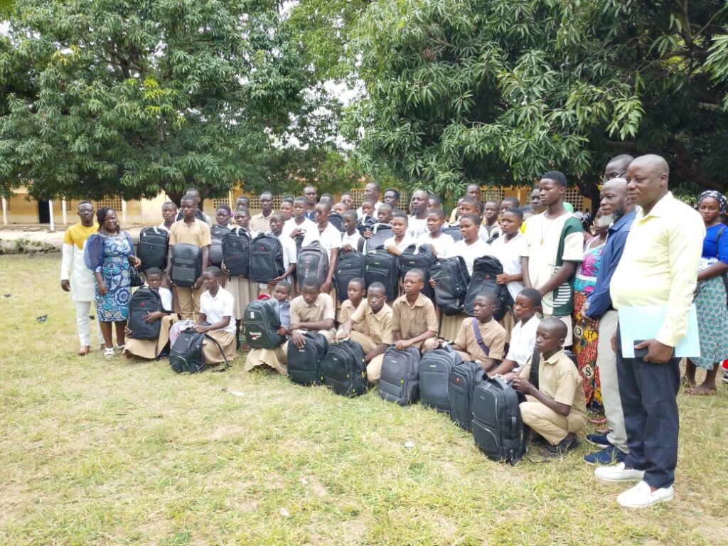 Togo: Six ans d’engagement : les anciens élèves du CEG Amou font briller l’excellence scolaire à Amou-Oblo