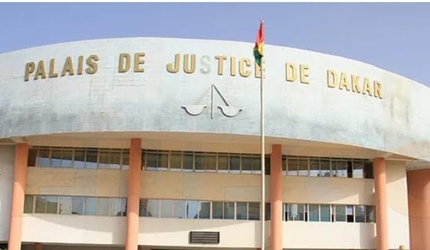 Dakar : quatre marins français condamnés après une nuit agitée en boîte de nuit