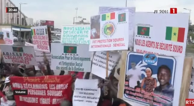 Dakar : Les Sourds et Malentendants Crient Leur Exclusion dans la Rue