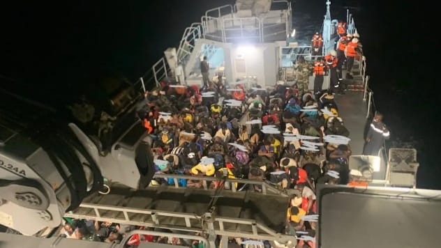 Dakar : La Marine nationale sauve 282 migrants en mer