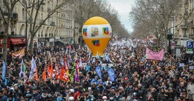 France : Une mobilisation sociale massive sous haute surveillance policière