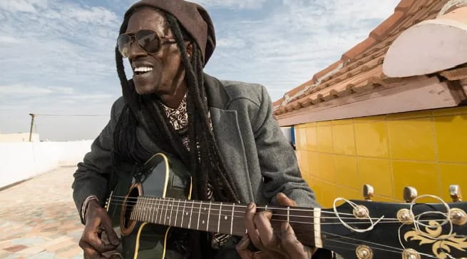 Cheikh Lô propulse « Maame » au sommet mondial : un retour triomphal après une décennie