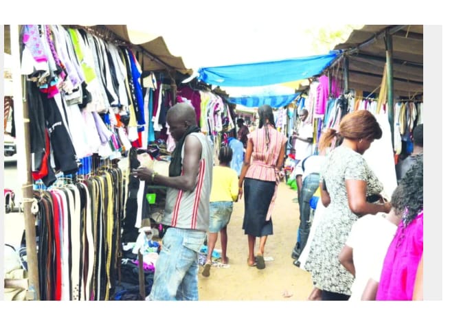 Sicap-Liberté 5 : le « marché du samedi », miroir d’une Dakar débrouillarde