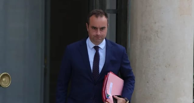 France : La démission de Lecornu secoue la classe politique et relance le débat institutionnel