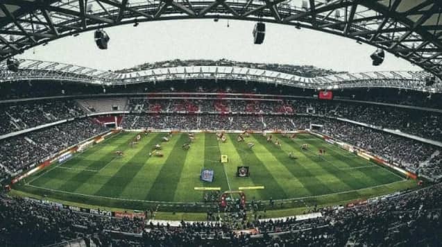 Ligue 1 : le match OL–Nice suspendu après des chants jugés discriminatoires