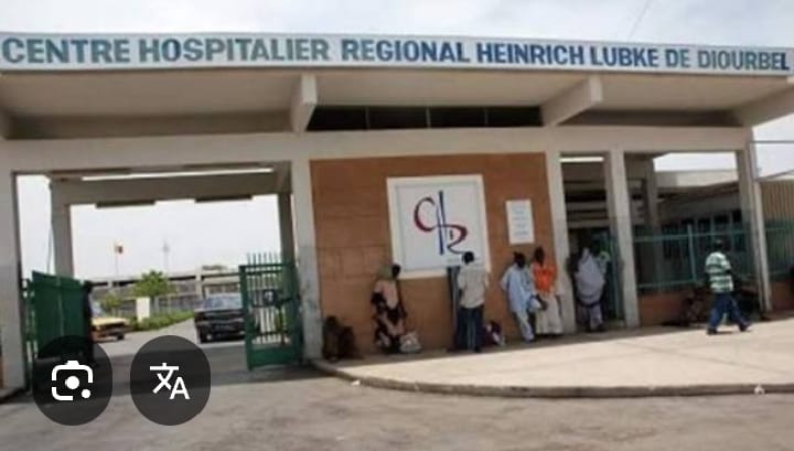 Diourbel : un accouchement devant l’hôpital vire au drame, les défaillances du système de santé pointées du doigt