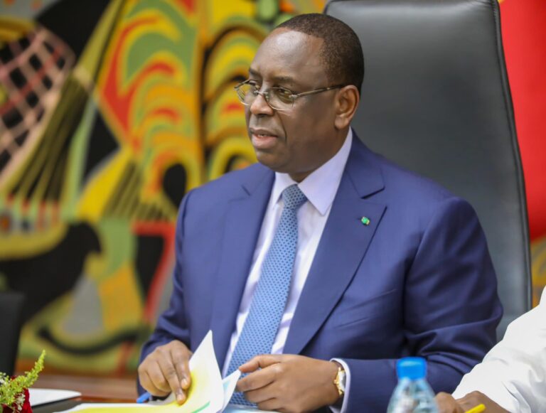 Sénégal : Macky Sall répond aux accusations de « dette cachée », entre démenti et inquiétudes financières