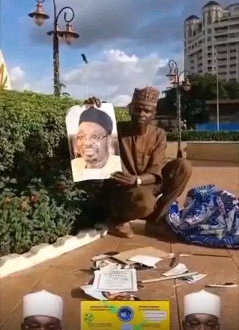 Cameroun : arrestation d’un individu pour profanation des effigies du président Paul Biya