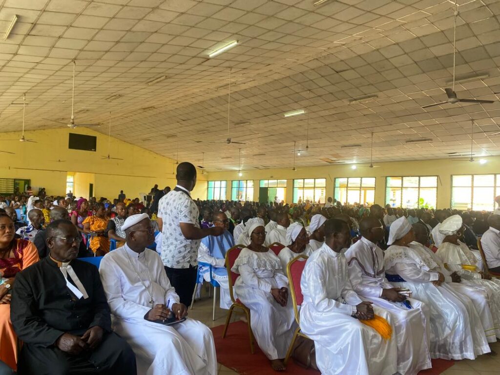 Présidentielle : Les Évangéliques de Côte d’Ivoire affichent leur soutien à Alassane Ouattara‎‎