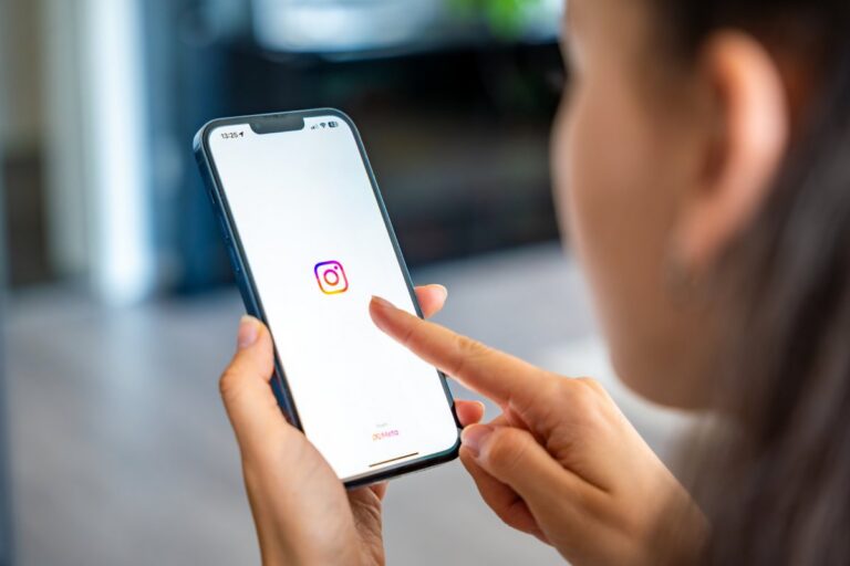 Instagram limite par défaut le contenu pour les adolescents : Meta impose la PG‑13