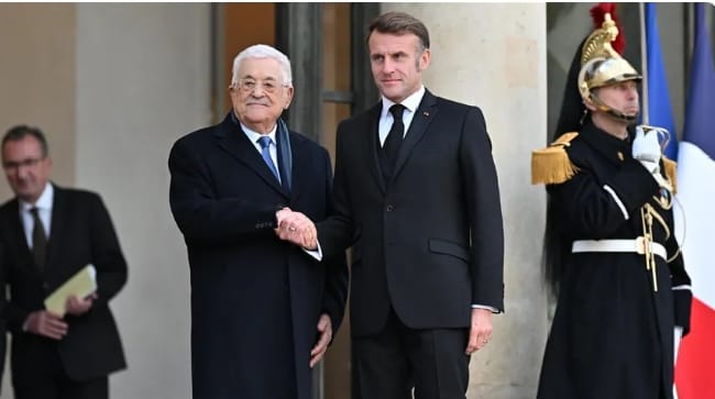 Paris relance sa diplomatie au Proche-Orient : Macron et Mahmoud Abbas cherchent à solidifier le cessez-le-feu à Gaza
