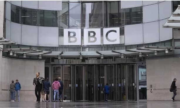 États-Unis : Donald Trump menace la BBC d’une poursuite géante, la chaîne prête à riposter