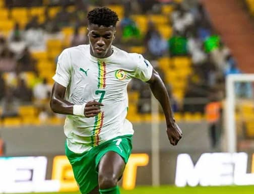 Assane Diao : la FSF contre-attaque après les accusations de Cesc Fàbregas