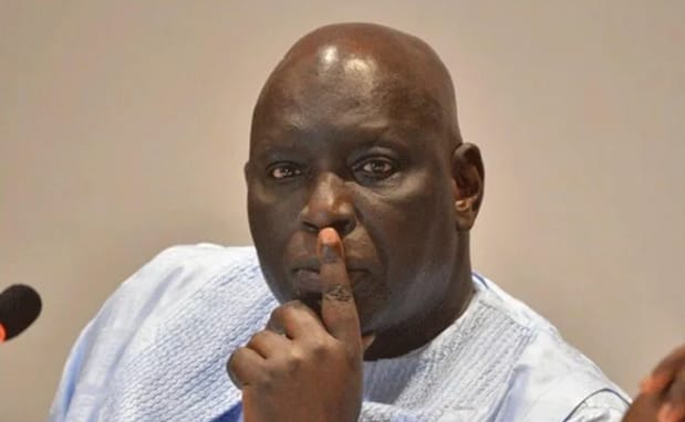 Extradition de Madiambal Diagne : la Cour d’appel de Versailles reporte sa décision au 3 février 2026