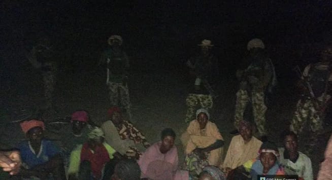 Nigeria : Douze adolescentes arrachées aux griffes de l’ISWAP lors d’une opération éclair de l’armée