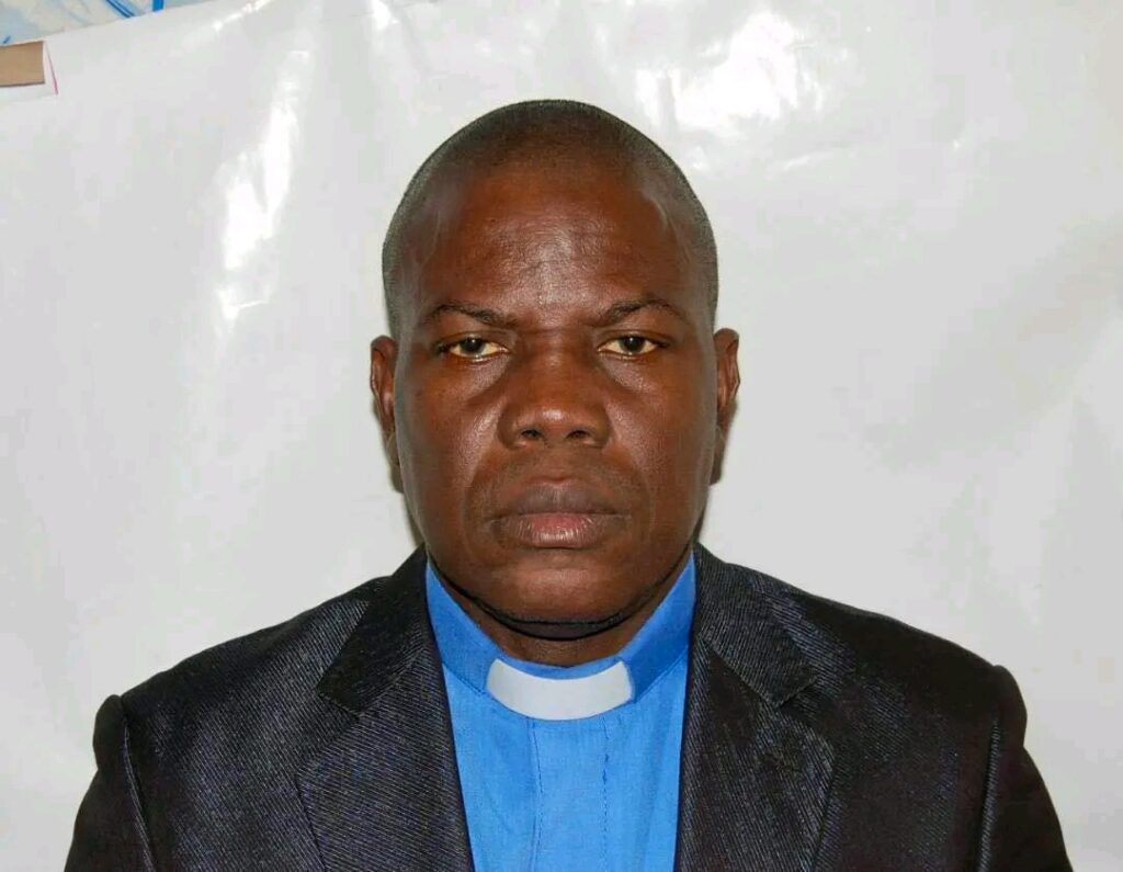 Le père d’Ariel Sheney est décédé – Nouvelle épreuve pour l’artiste ivoirien