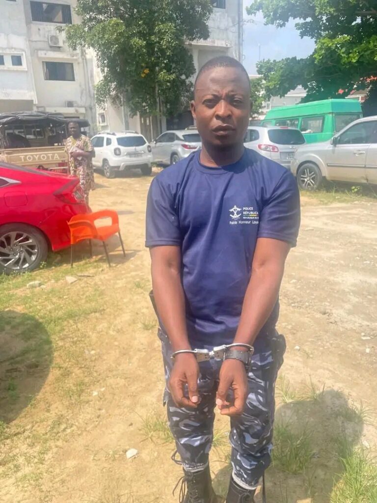 Bénin / Sécurité: Le commissaire Landry Bignon Decloz Kindjanhoundé arrêté après la diffusion d’une vidéo polémique