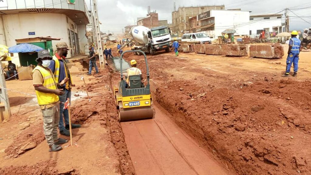 Cameroun —yaoundé | Axe Coron–Mvogbi : quand une route réparée rend la ville à ses habitants