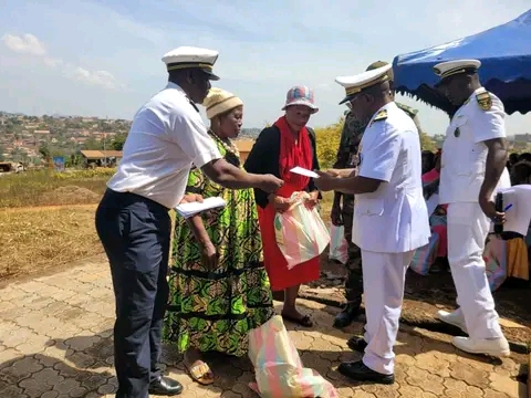 Cameroun : des anciens combattants et victimes de guerre de l’Ouest bénéficient d’une aide alimentaire à Bafoussam