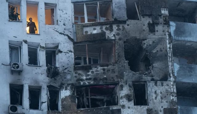 Guerre Russie-Ukraine : une nuit de frappes de drones meurtrières et des dégâts considérables