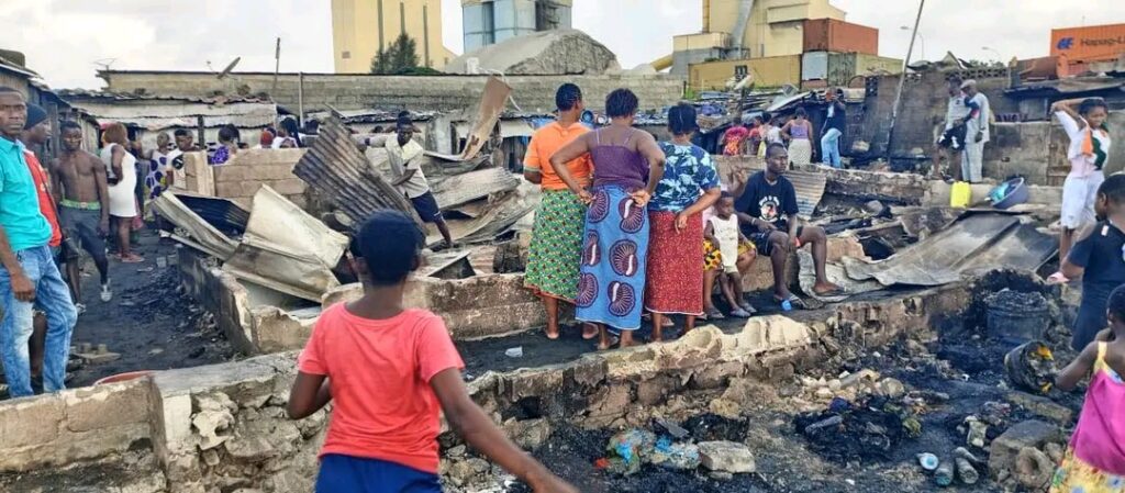 Côte d’Ivoire : Un incendie ravage une trentaine de maisons à Vridi Canal