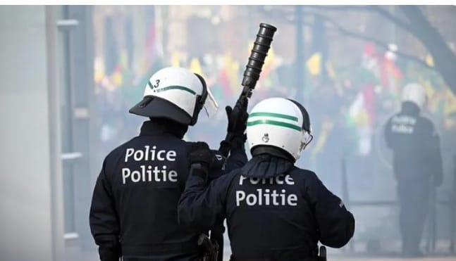 Violences à Bruxelles : trois partisans du YPG écroués après des affrontements ayant blessé neuf policiers