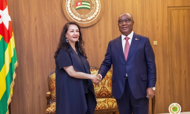 Togo / Protection de l’enfance : Reena Ghelani salue les avancées et réaffirme l’engagement de Plan International