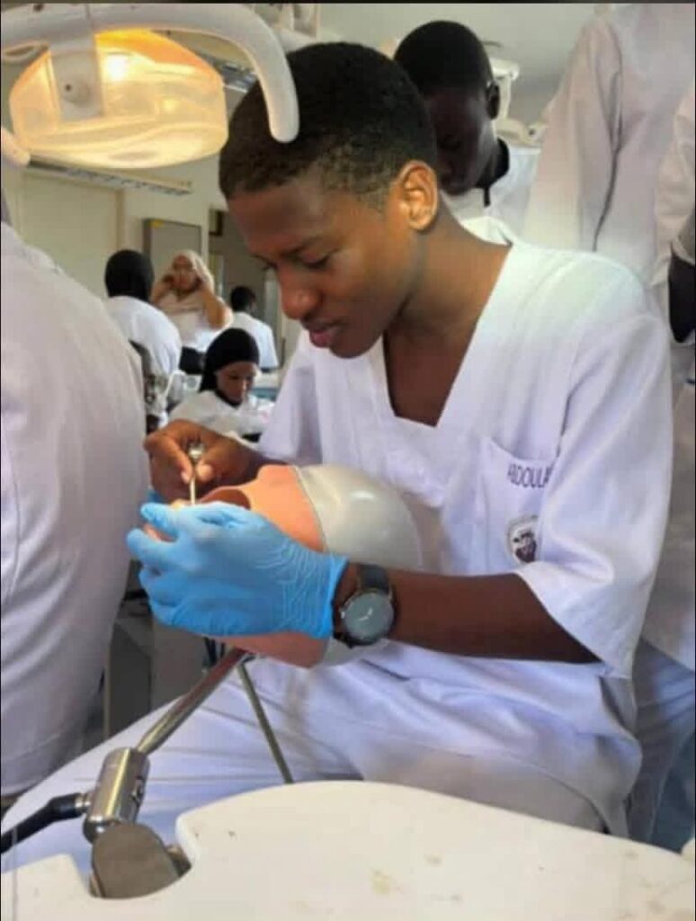 Drame à l’UCAD : l’étudiant Abdoulaye Ba succombe à ses blessures, l’émotion et l’indignation grandissent