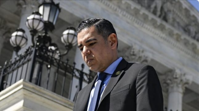 États-Unis : un ancien président dans le viseur du Congrès dans l’affaire Jeffrey Epstein