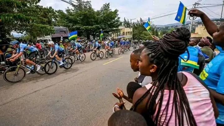 Tour du Rwanda : un drame endeuille la première étape.