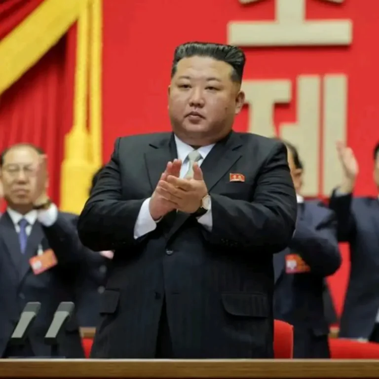 Corée du Nord : Kim Jong-un reconduit à la tête du Parti des travailleurs.