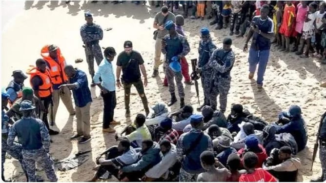 Djifer : 164 migrants sauvés après l’abandon de leur pirogue par les capitaines