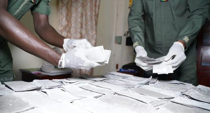 Affaire de « billets noirs » : dix ans de prison requis contre le commandant Ibrahima Chimère Barro devant le tribunal de Pikine-Guédiawaye