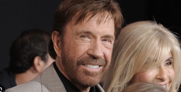 Chuck Norris, icône mondiale des arts martiaux et du cinéma d’action, s’éteint à 86 ans