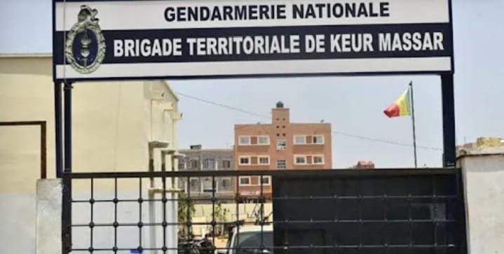 Quatre hommes interpellés à Keur Massar : enquête pour multiples infractions