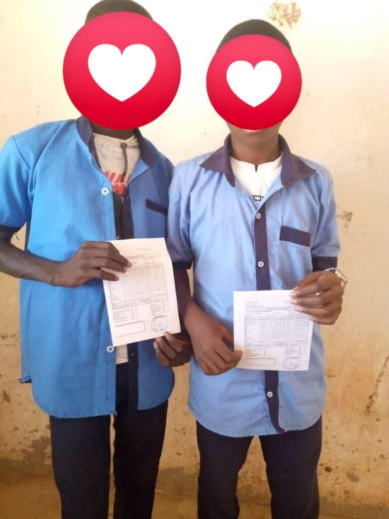 Sénégal : le phénomène inquiétant des “faux parents” dans le retrait des bulletins scolaires