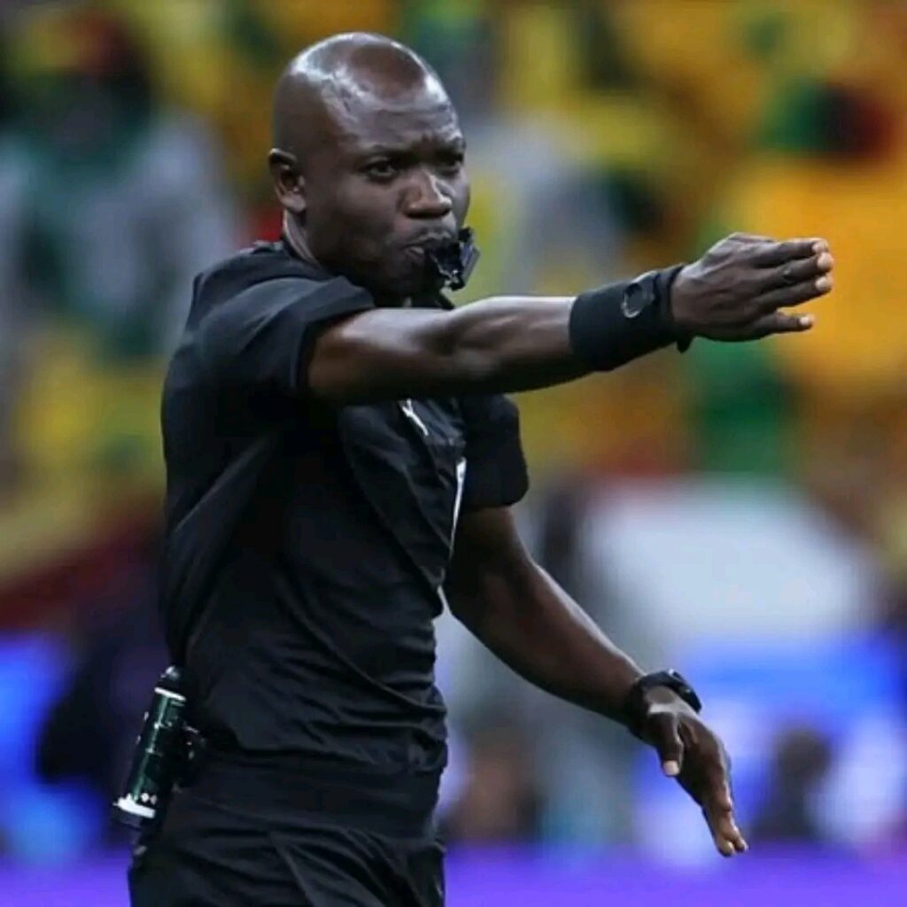 Mondial : Jean-Jacques Ndala écarté par la FIFA après la finale polémique de la CAN