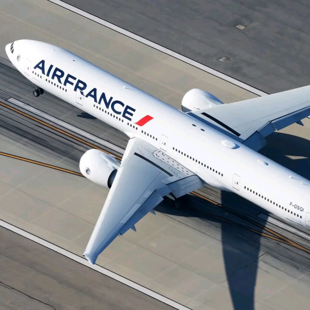 Air France augmente ses tarifs : la flambée du kérosène frappe de plein fouet le transport aérien.