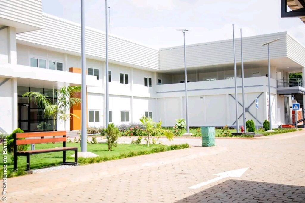 Sécurité sanitaire : le Bénin se dote d’un laboratoire de référence pour contrôler l’eau et les médicaments