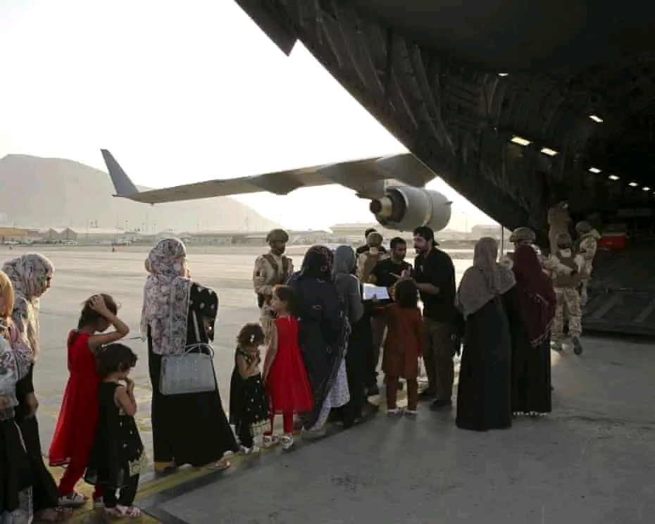 Projet controversé : Washington envisagerait le transfert de réfugiés afghans vers la RDC