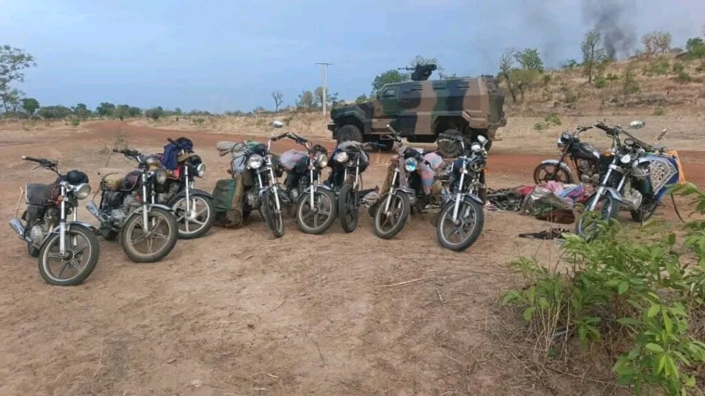 Burkina Faso : riposte des forces engagées après une attaque terroriste dans l’Est.