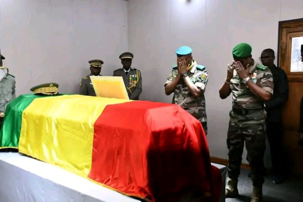 Mali : Bamako fait ses adieux au général Sadio Camara, érigé en symbole de la souveraineté nationale