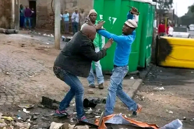 Afrique du Sud : la montée du mouvement Dudula ravive les tensions contre les migrants africains