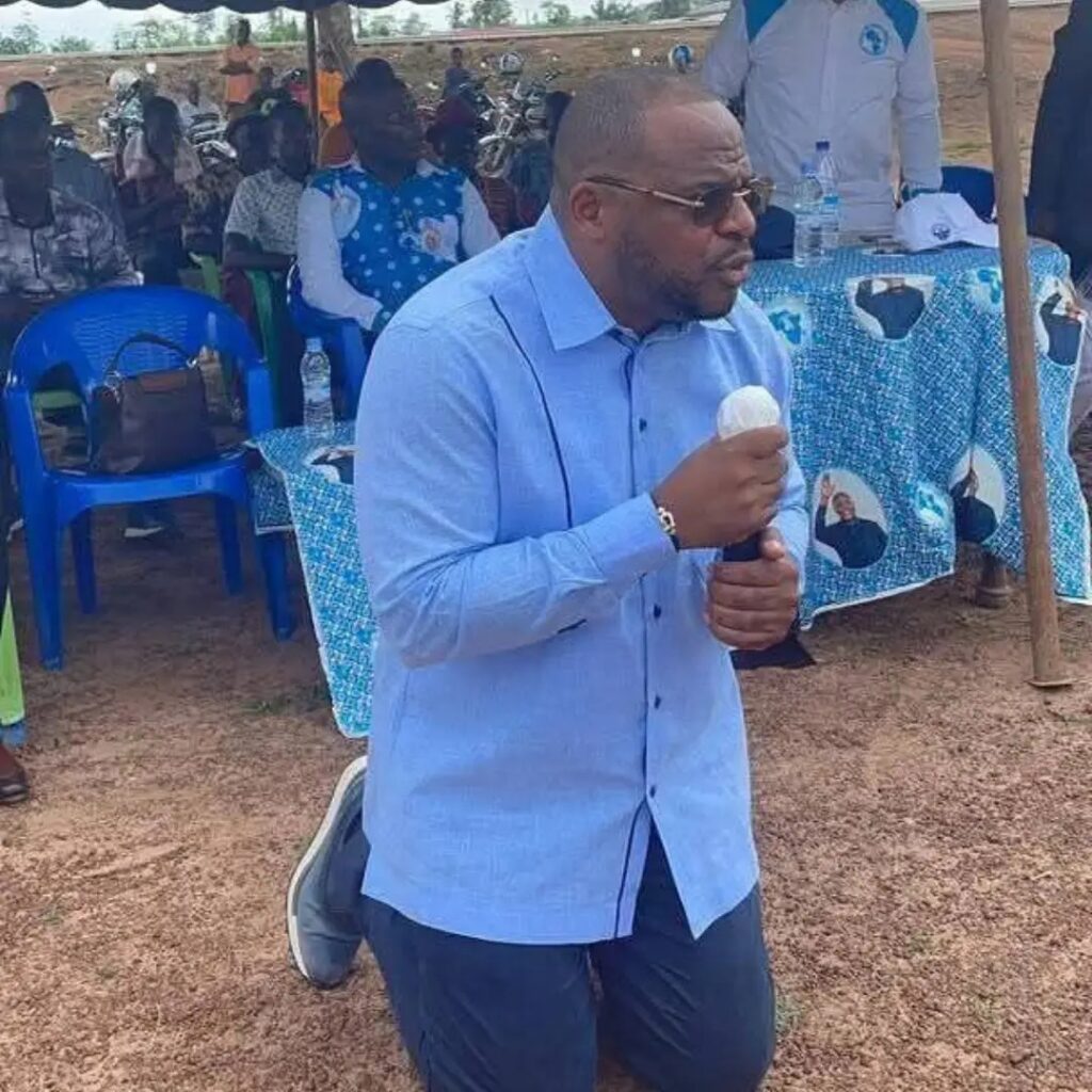 Côte d’Ivoire : le maire de Lakota Prince Arthur Dally demande pardon à Laurent Gbagbo après sa révocation.